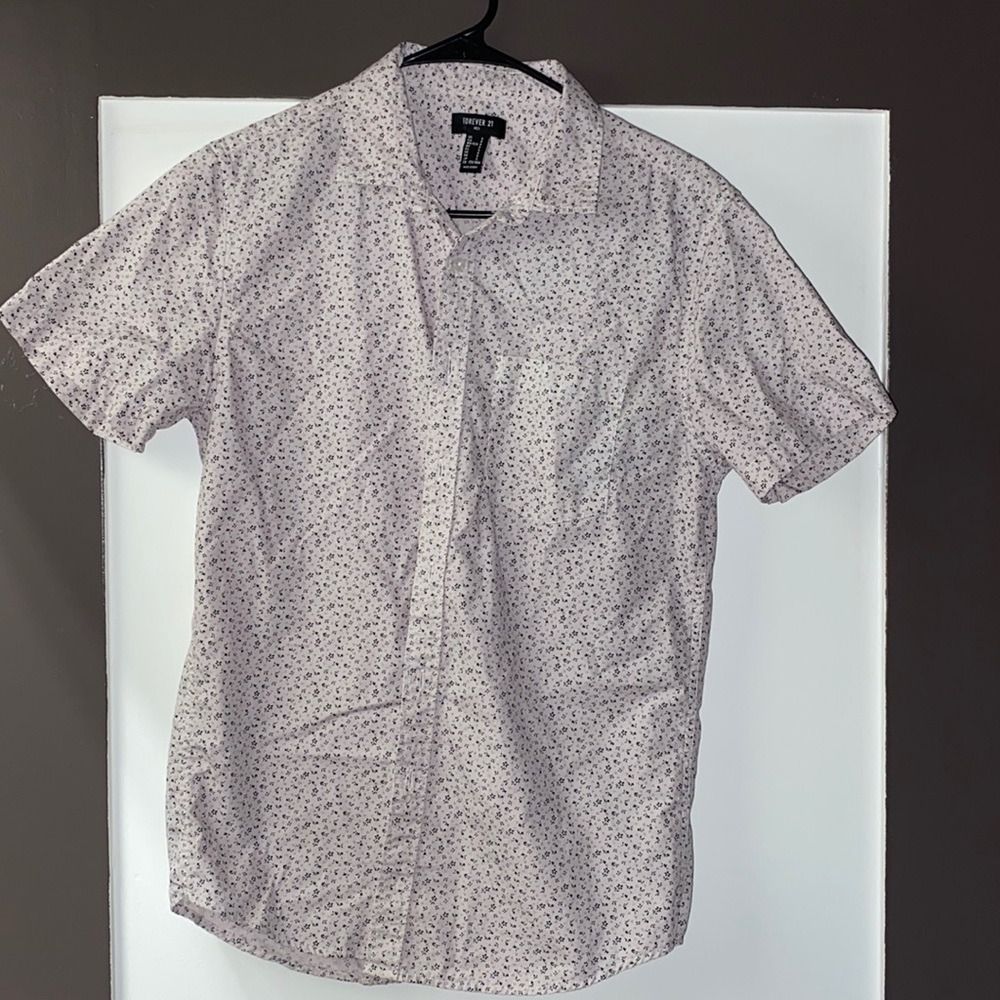 Men’s F21 short sleeve button up *read description